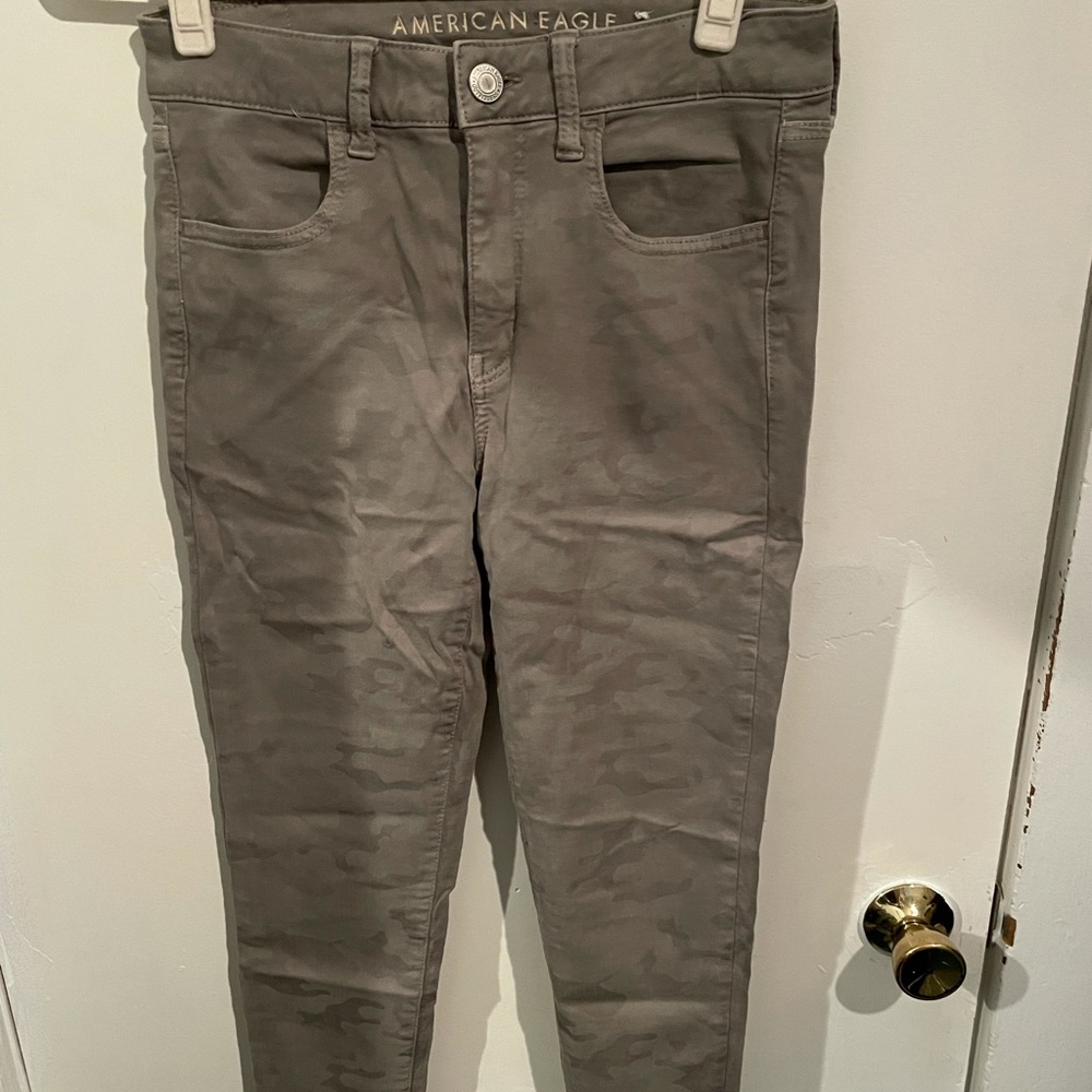 American Eagle camo jeans